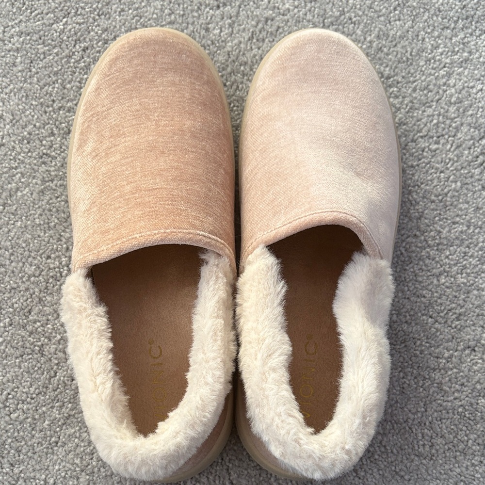 Vionic Clare Slipper